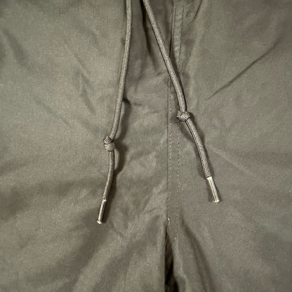 Carhartt Wip black shorts. Never worn. - Picture 8 of 9